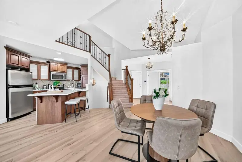 241 Springbank Terrace SW, Calgary — main listing photo