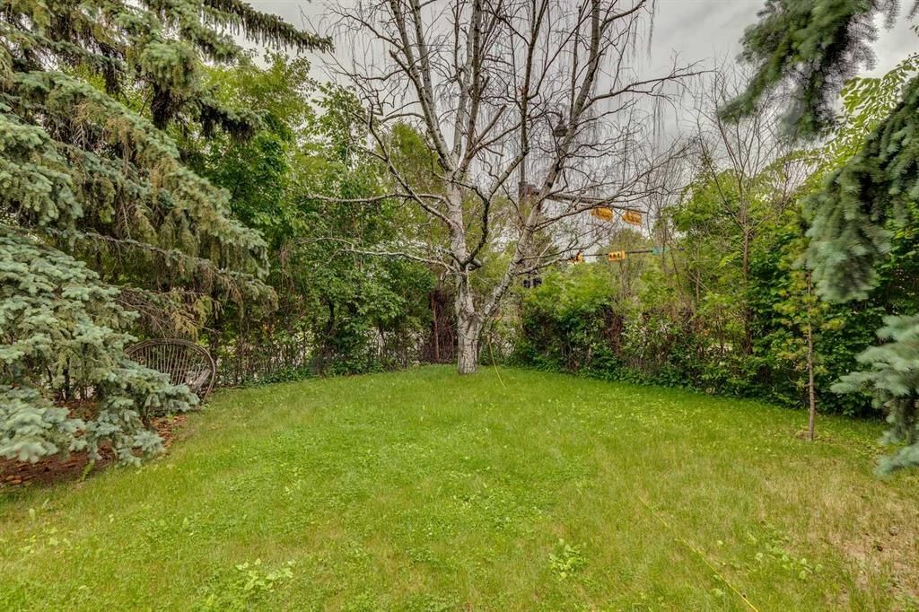 506 38 Avenue SW, Calgary — photo 4 of 15