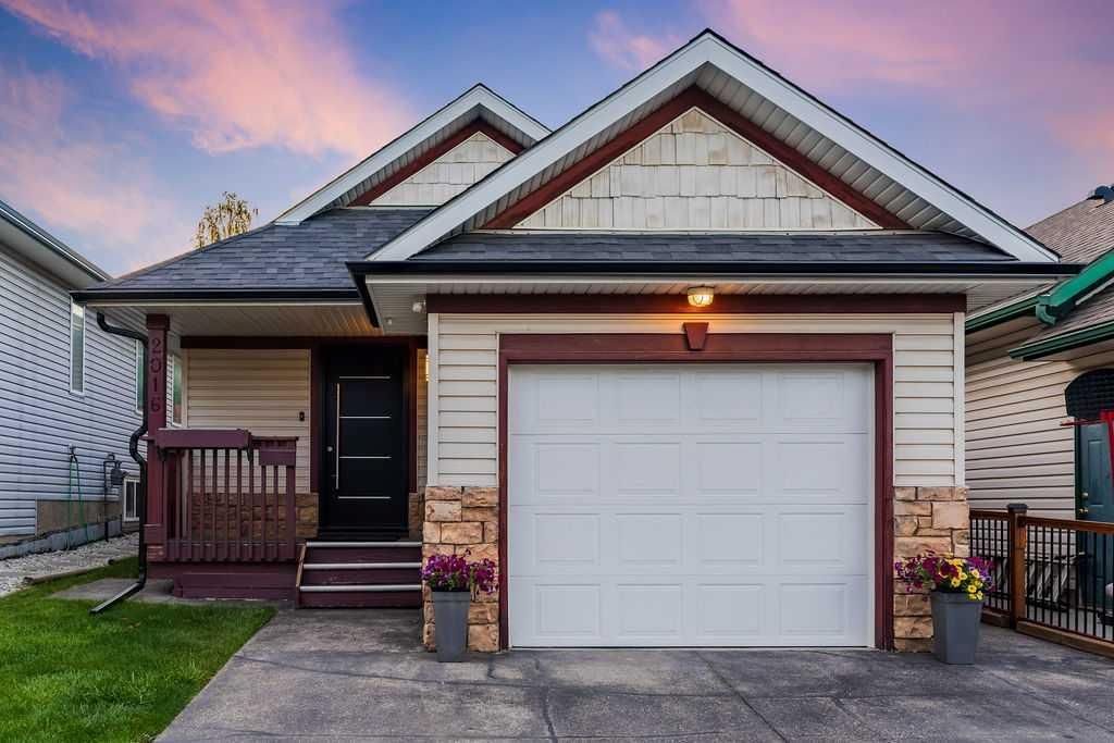2016 Country Hills Circle NW, Calgary — main listing photo