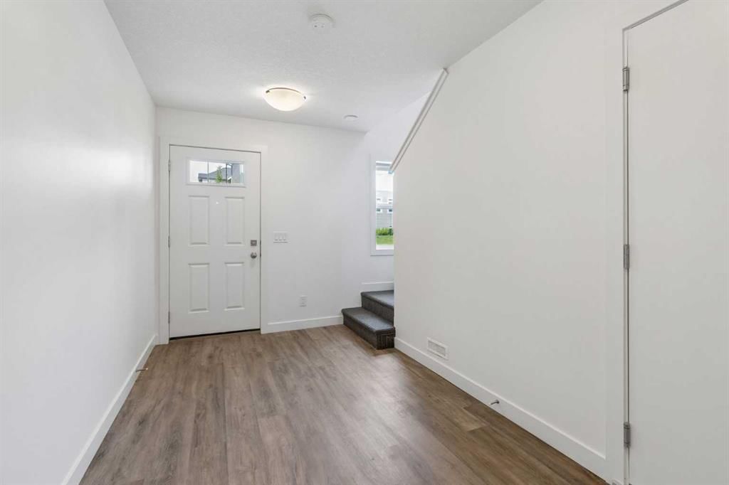 1001, 24 Rivercrest Drive, Cochrane — photo 4 of 30