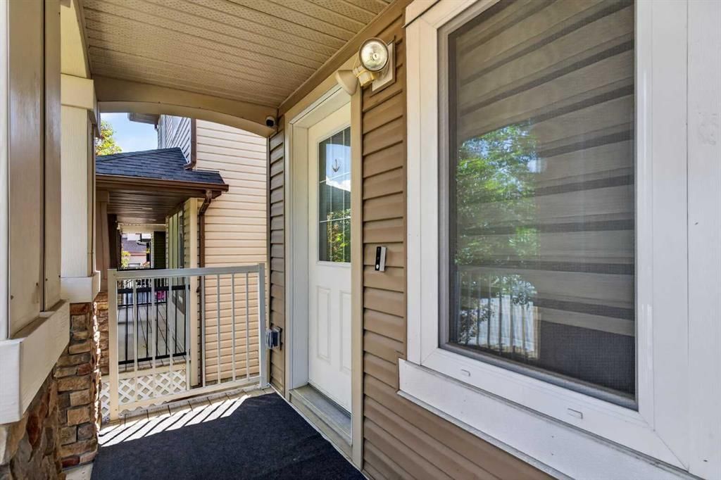 418 Evansdale Way NW, Calgary — photo 2 of 45