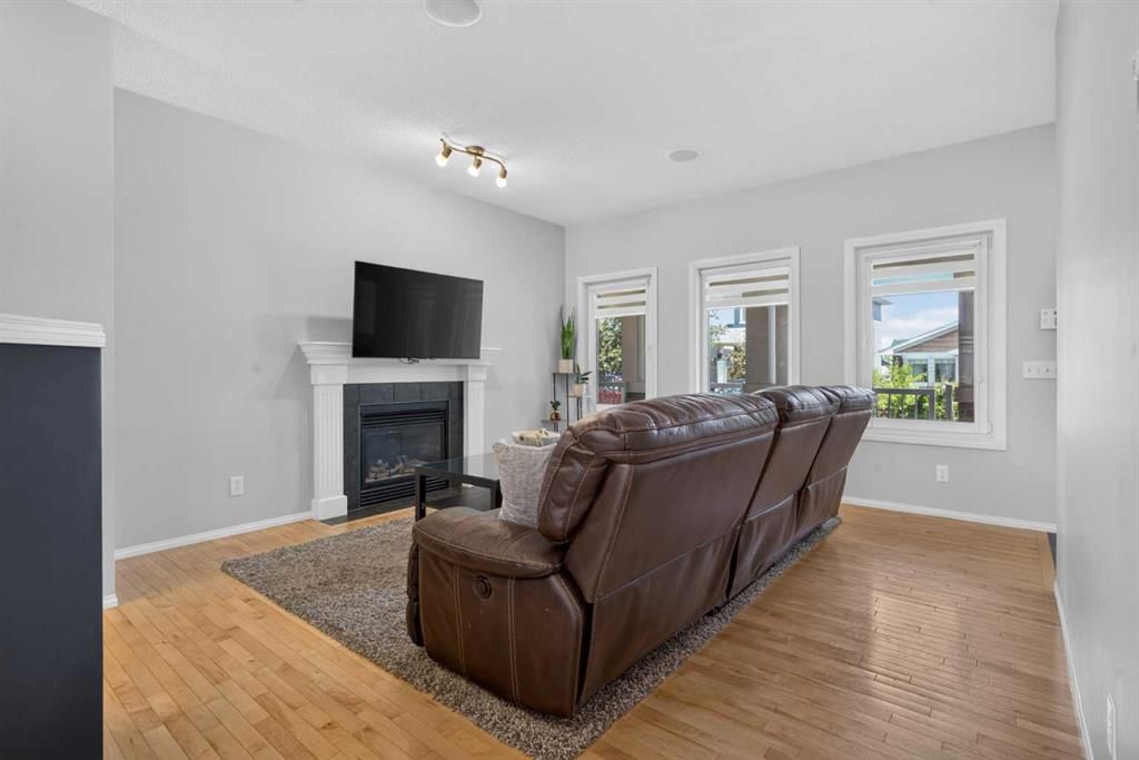 418 Evansdale Way NW, Calgary — photo 4 of 45