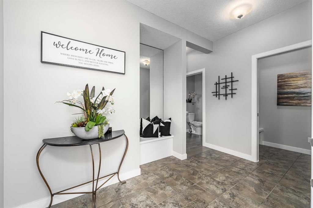 141 Copperpond Bay SE, Calgary — photo 4 of 49