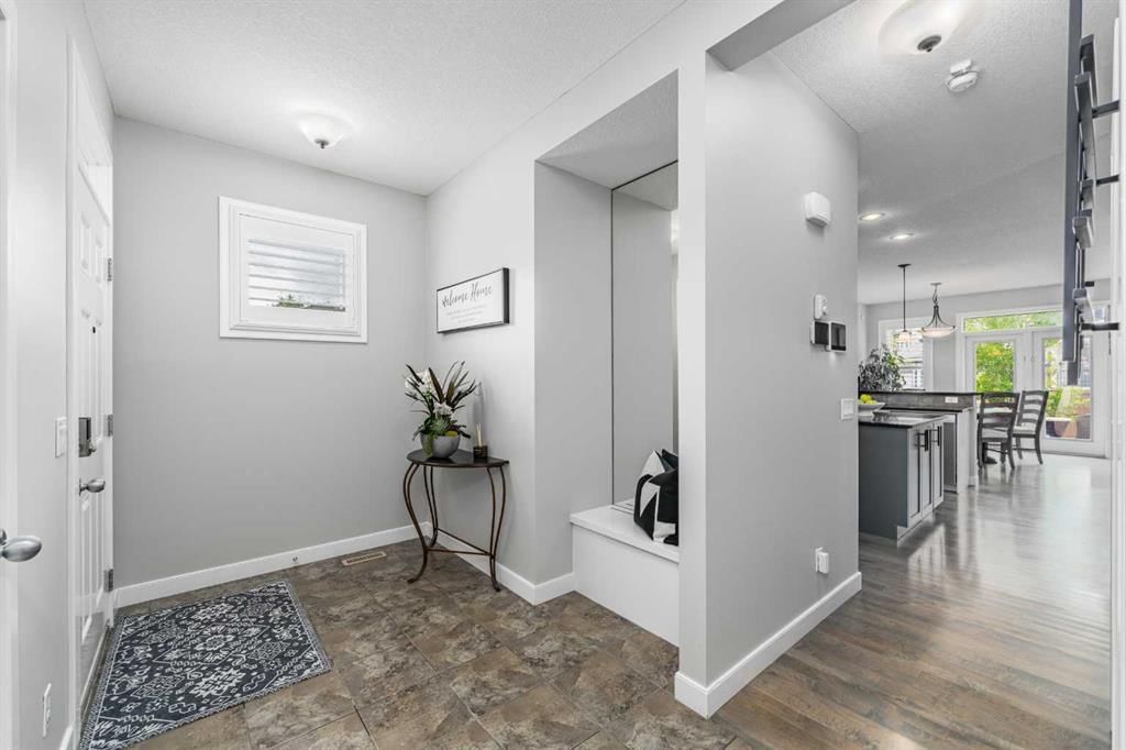 141 Copperpond Bay SE, Calgary — photo 5 of 49