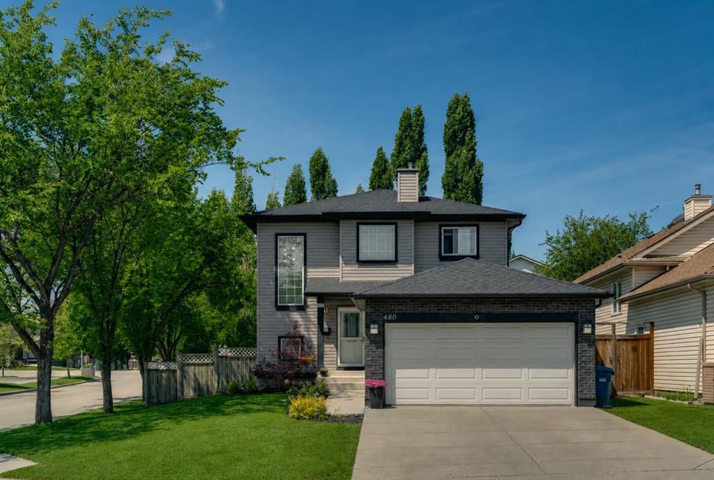 480 Douglas Glen Point SE, Calgary — main listing photo