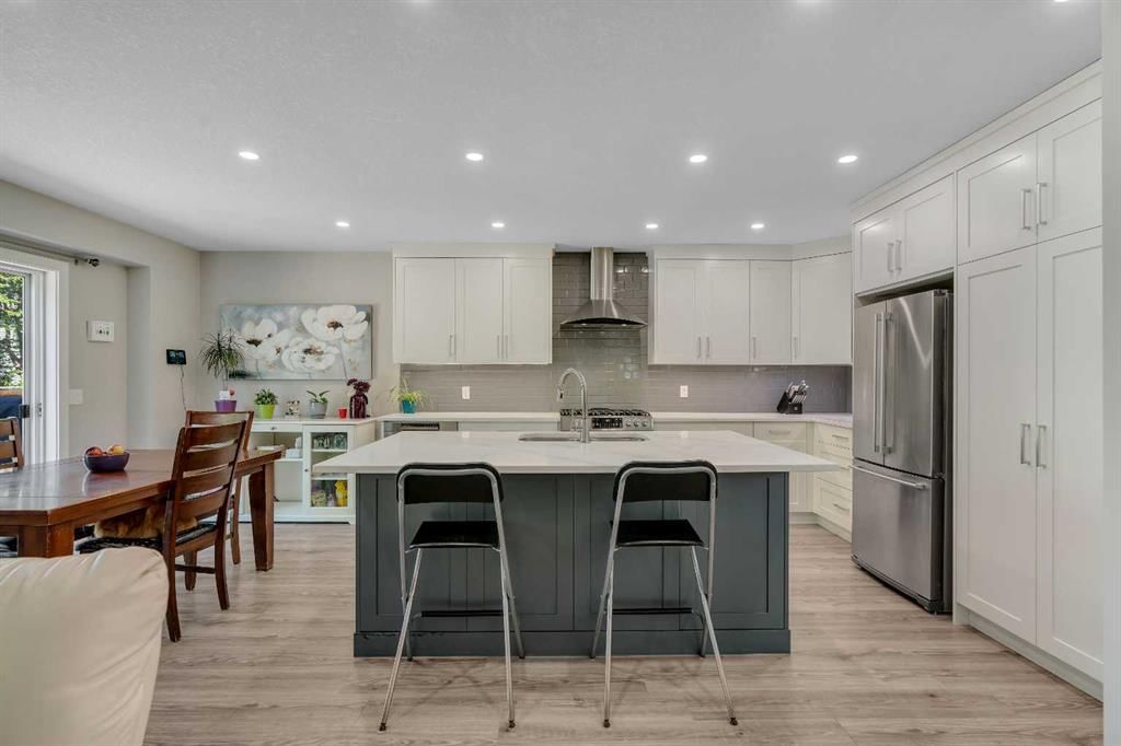 480 Douglas Glen Point SE, Calgary — photo 2 of 45