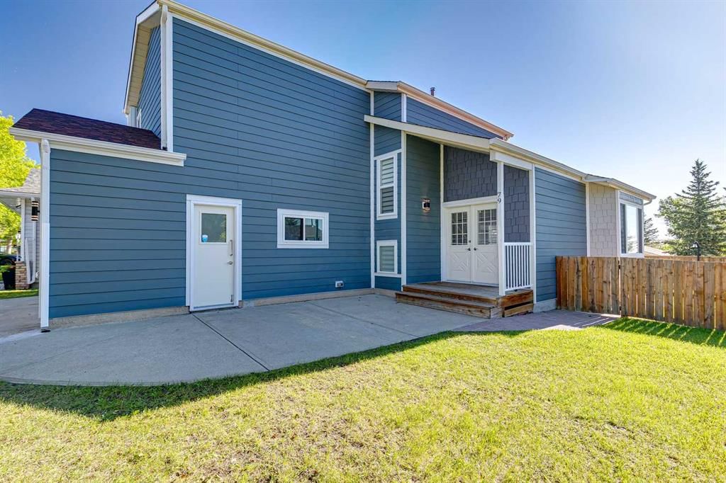 79 Millside Crescent SW, Calgary — photo 2 of 50