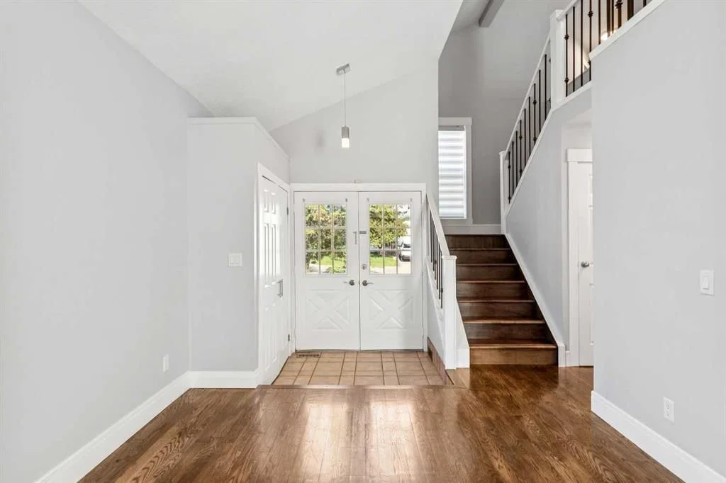 79 Millside Crescent SW, Calgary — photo 4 of 50