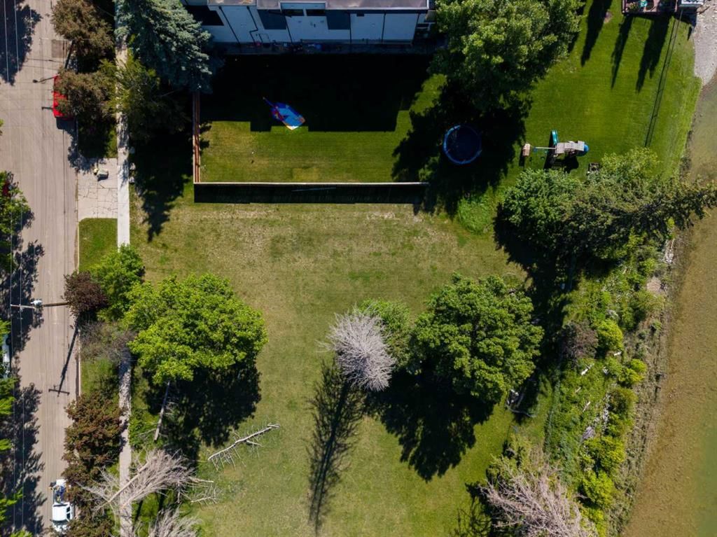 407 40 Avenue SW, Calgary — photo 2 of 12