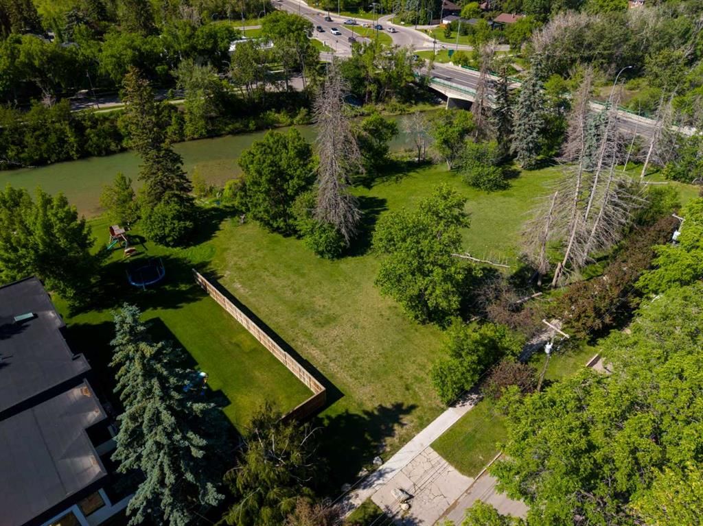 407 40 Avenue SW, Calgary — photo 4 of 12