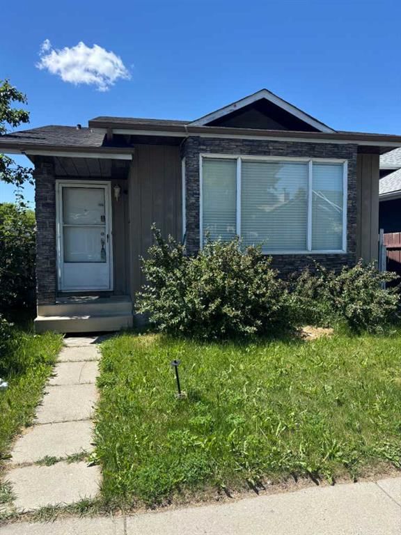 31 Martindale Close NE, Calgary — main listing photo