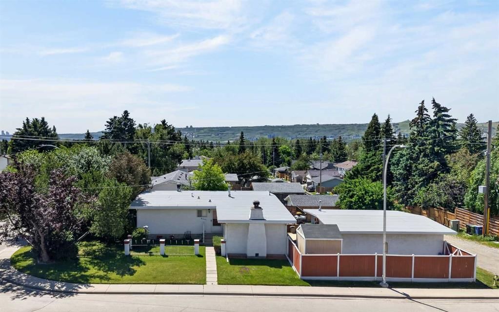 6451 70 Street NW, Calgary — photo 2 of 50