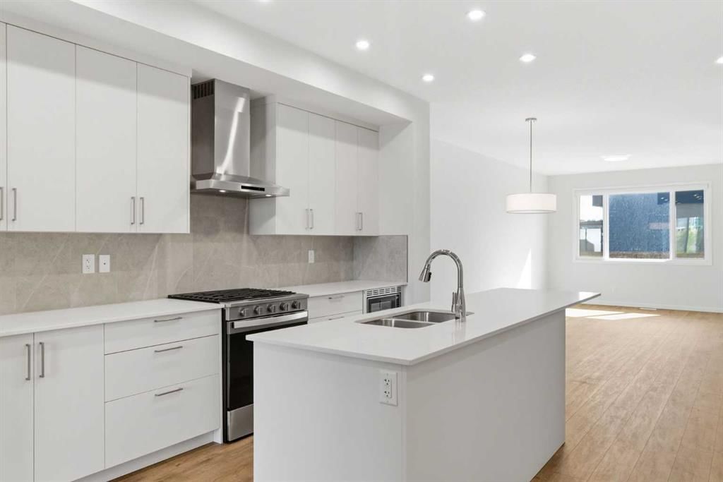 107 Royston Way NW, Calgary — main listing photo