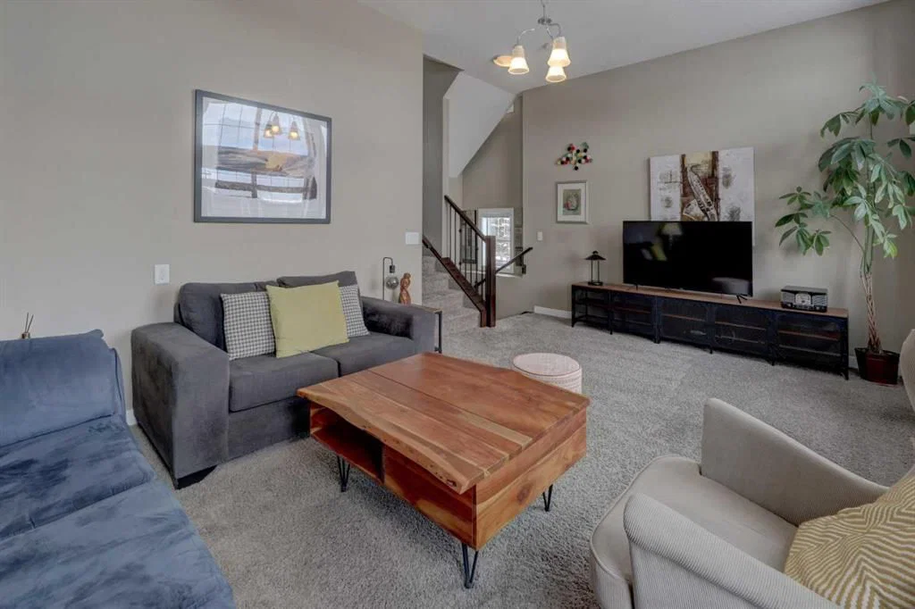 147 Panatella Hill, Calgary — photo 3 of 40