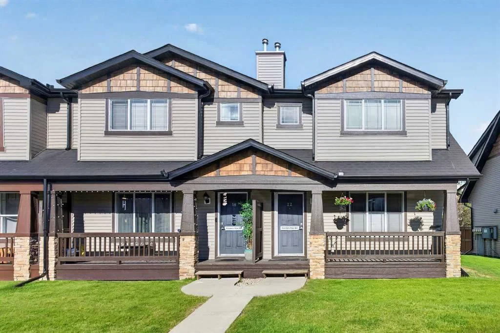 22 Panatella Park NW, Calgary — main listing photo