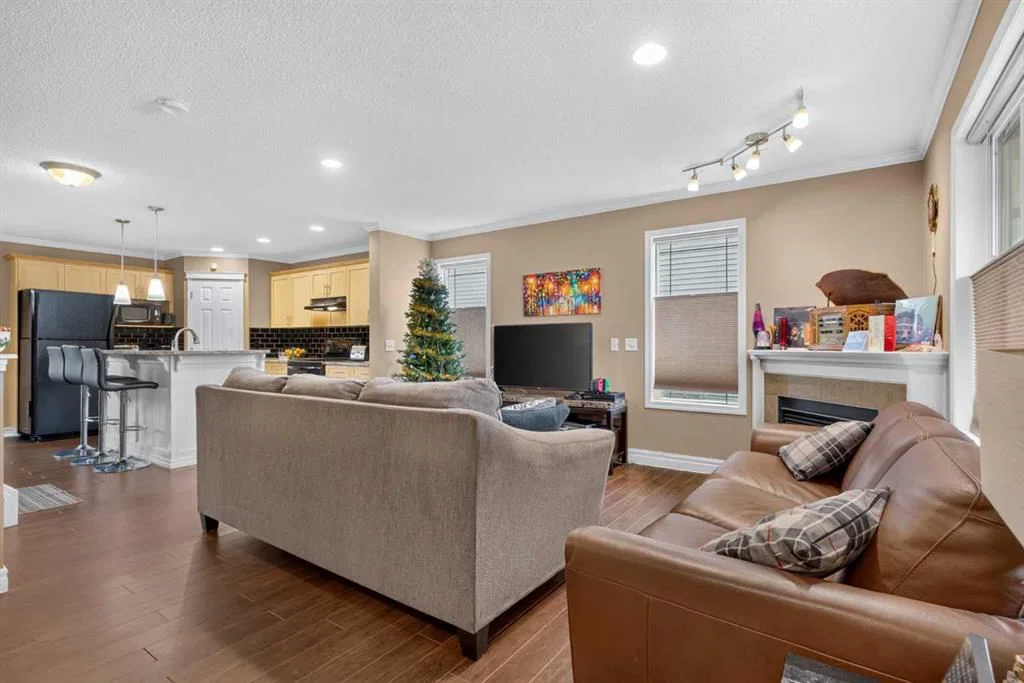 22 Panatella Park NW, Calgary — photo 5 of 23
