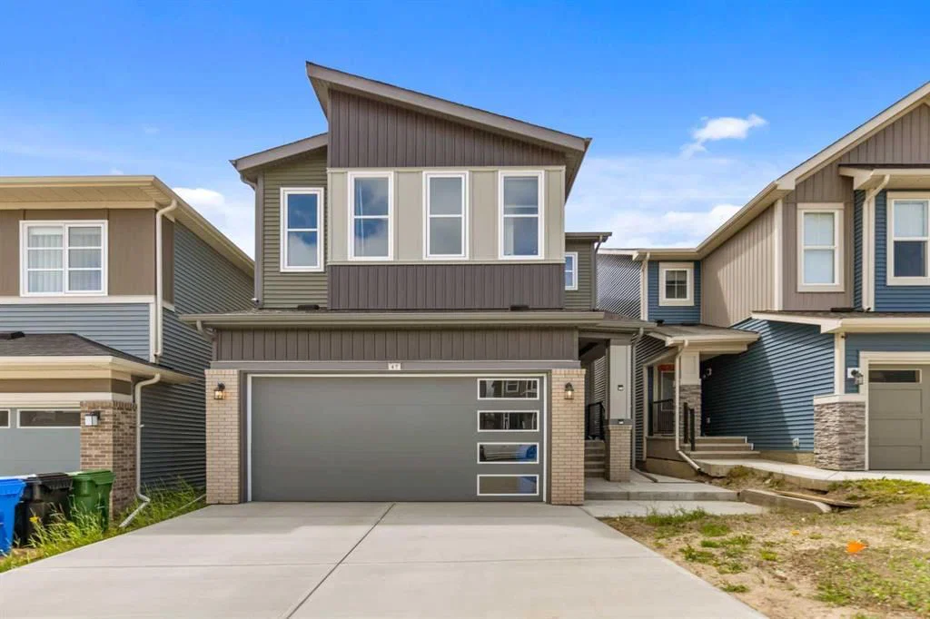 47 Carringvue Passage NW, Calgary — main listing photo