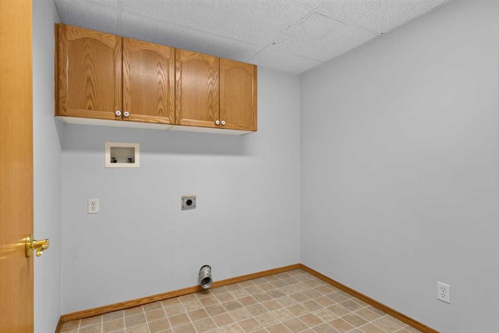 325, 728 Country Hills Road NW, Calgary — photo 4 of 27