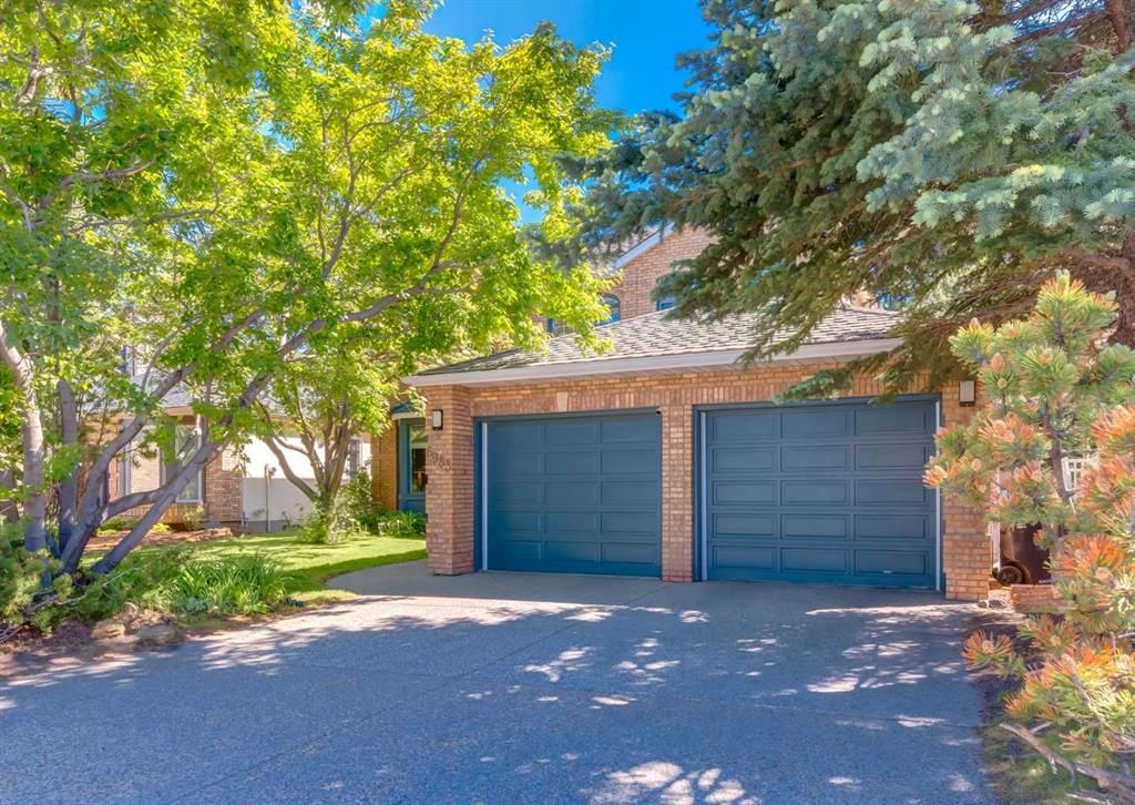 6983 Christie Estate Boulevard SW, Calgary — photo 3 of 48
