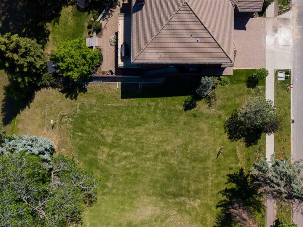 640 Riverdale Avenue SW, Calgary — photo 2 of 20