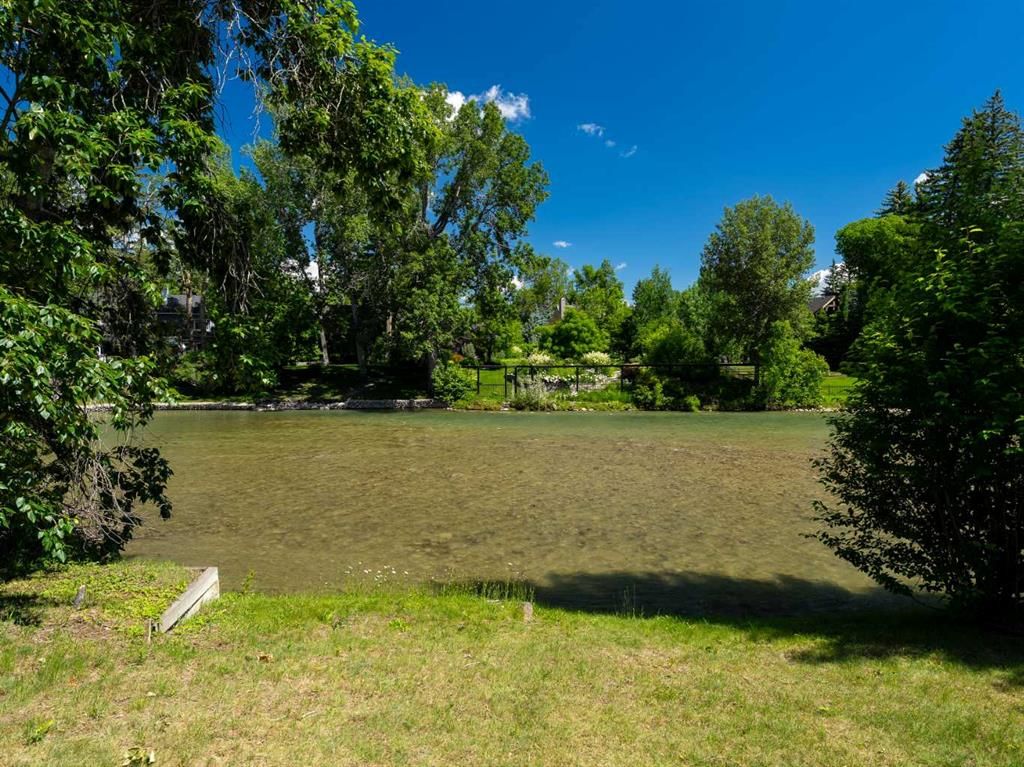 640 Riverdale Avenue SW, Calgary — photo 5 of 20