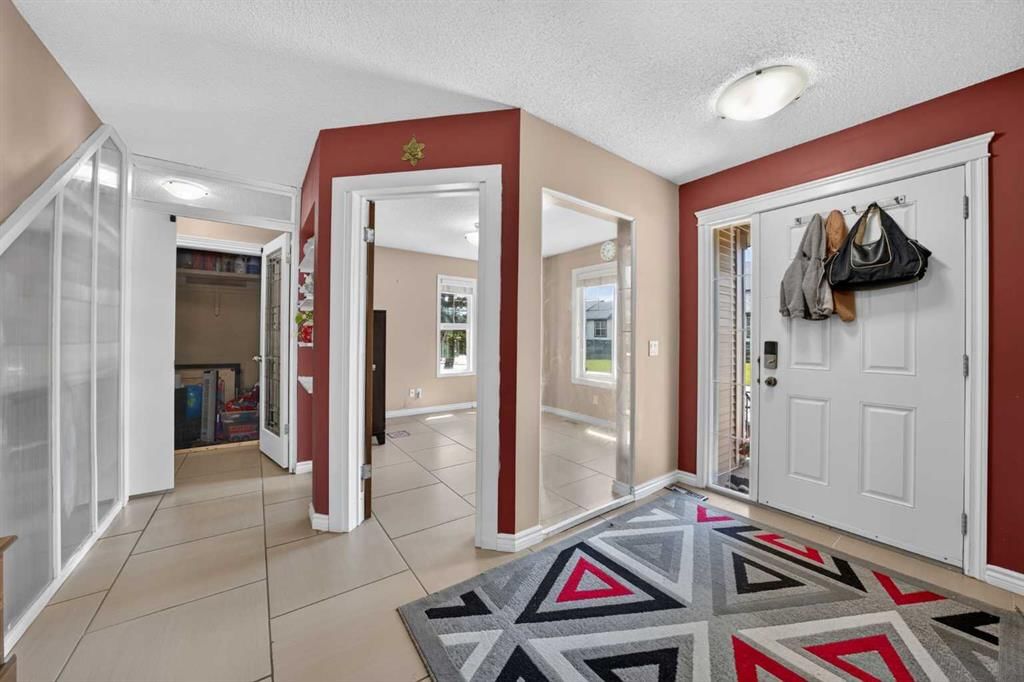 202 Silverado Range Place SW, Calgary — photo 4 of 37