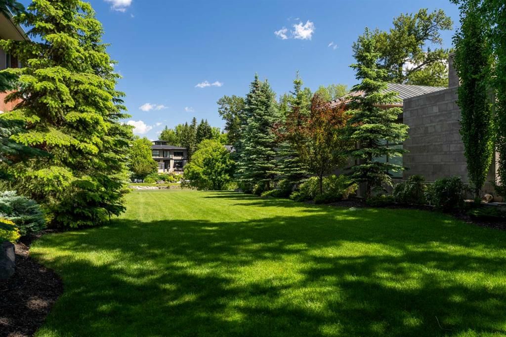 718 Riverdale Avenue SW, Calgary — photo 5 of 21