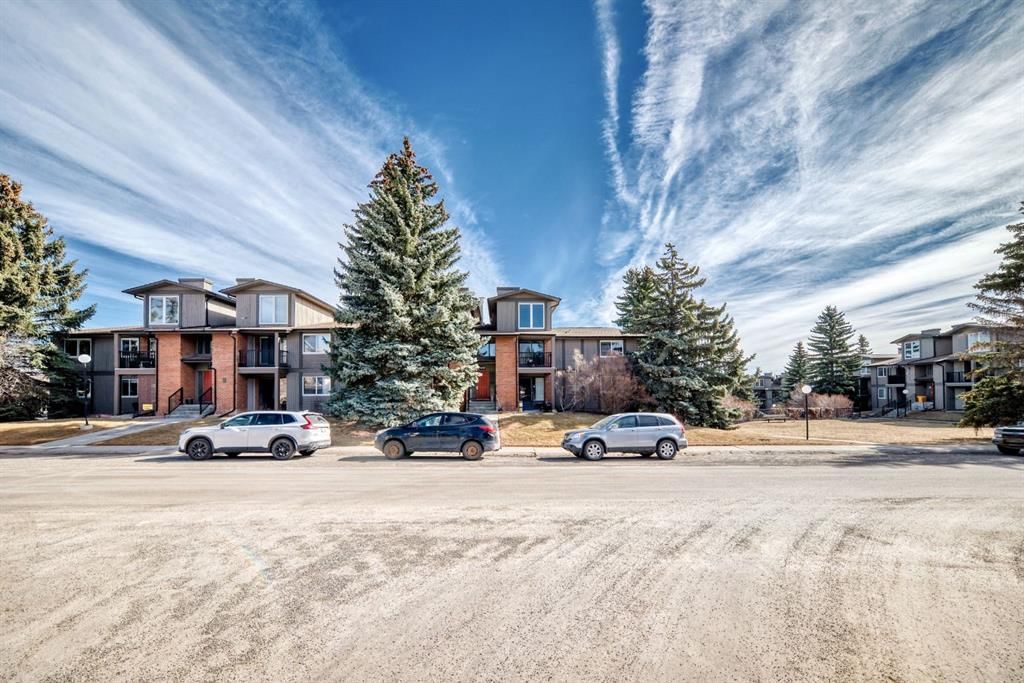 824, 6400 Coach Hill Road SW, Calgary — photo 2 of 15