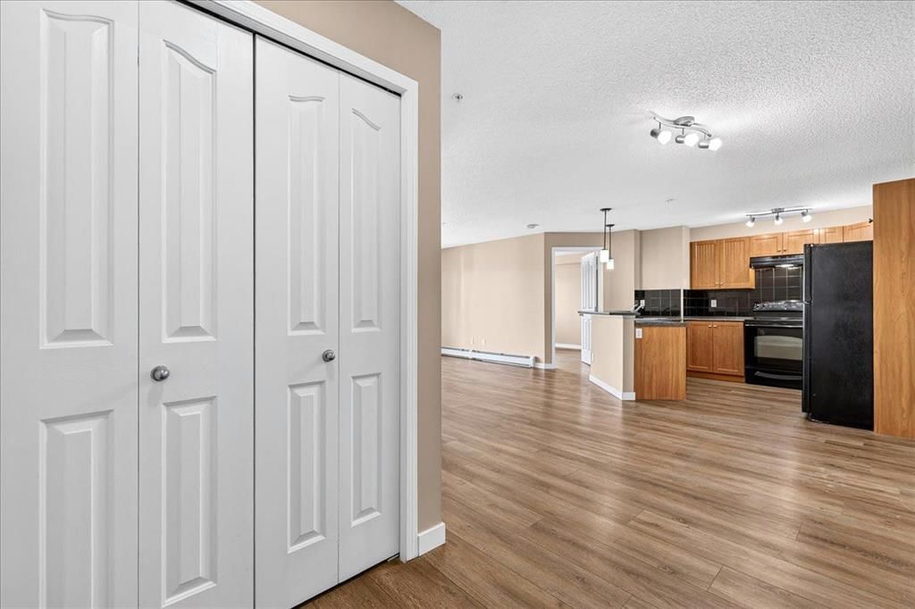 1320, 60 Panatella Street NW, Calgary — photo 4 of 30