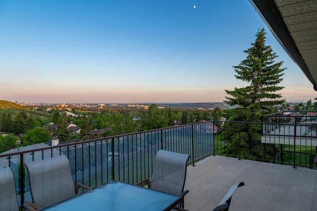 42 Edgeland Close NW, Calgary — photo 2 of 40