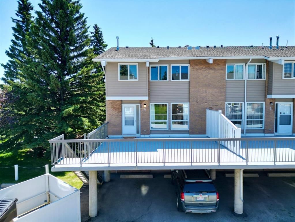 11, 116 Silver Crest Drive NW, Calgary — main listing photo
