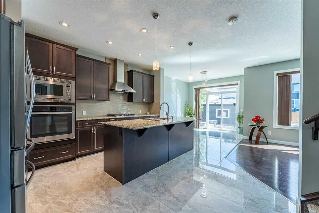 136 Legacy Circle SE, Calgary — photo 5 of 45