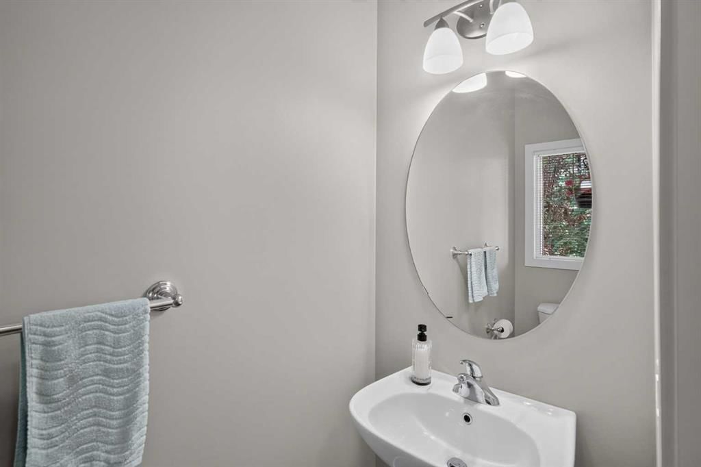 29 Sage Hill Common NW, Calgary — photo 5 of 46