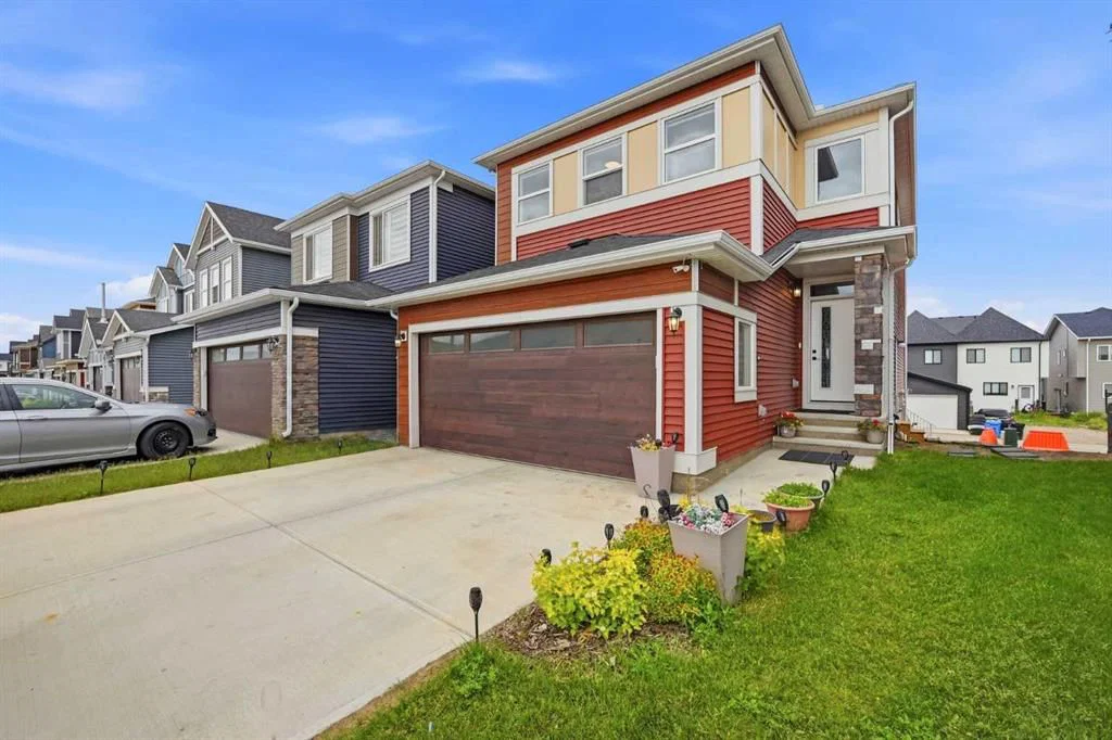 241 Homestead Crescent NE, Calgary — photo 3 of 50