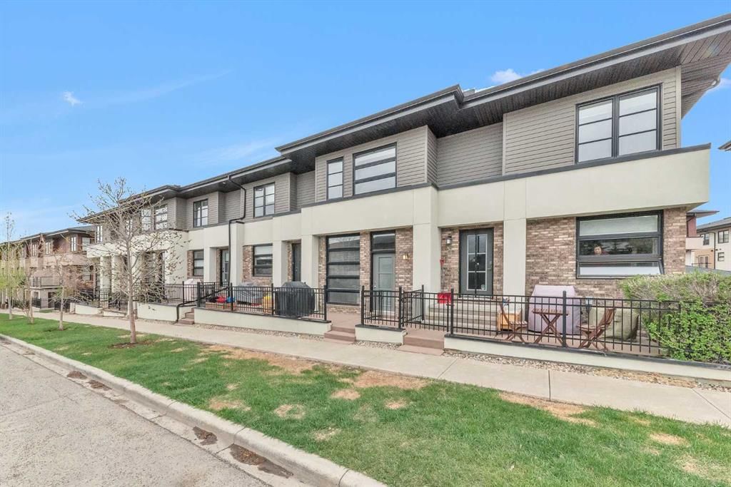 55 Aspen Hill Green SW, Calgary — photo 2 of 32