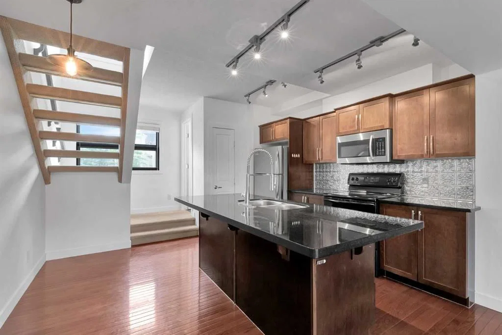 55 Aspen Hill Green SW, Calgary — photo 3 of 32