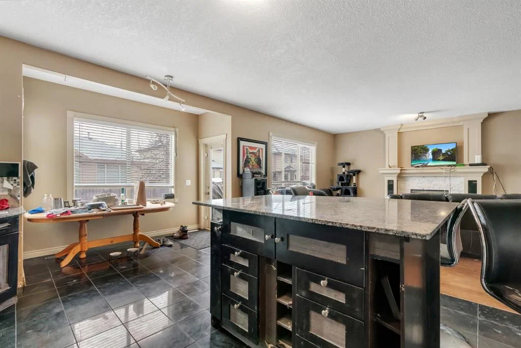 35 Cranleigh Drive SE, Calgary — photo 2 of 27