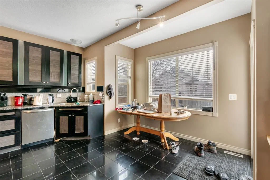 35 Cranleigh Drive SE, Calgary — photo 5 of 27
