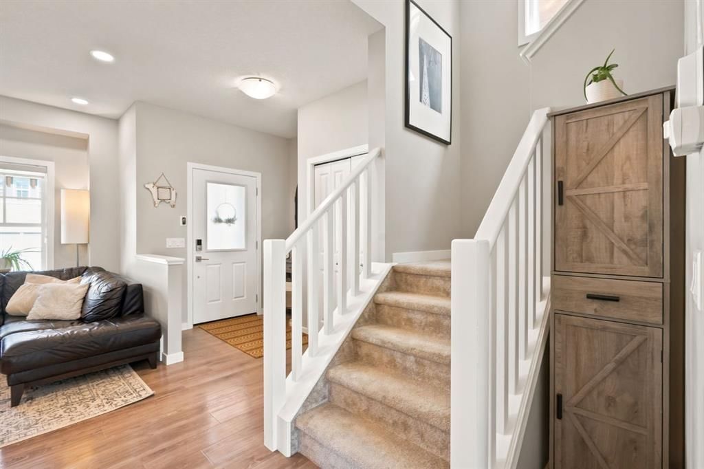 85 Masters Street SE, Calgary — photo 5 of 33