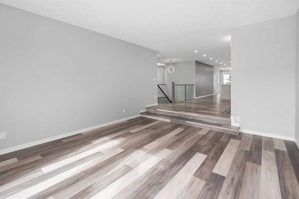 51 Woodmont Road SW, Calgary — photo 5 of 45