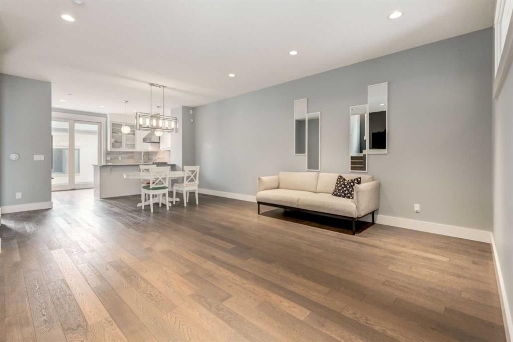 112 Burma Star Road SW, Calgary — photo 5 of 44