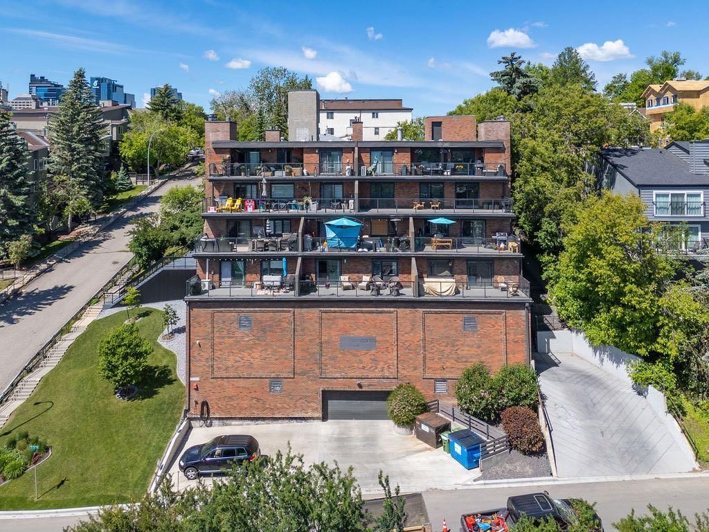 302, 354 2 Avenue NE, Calgary — photo 3 of 34