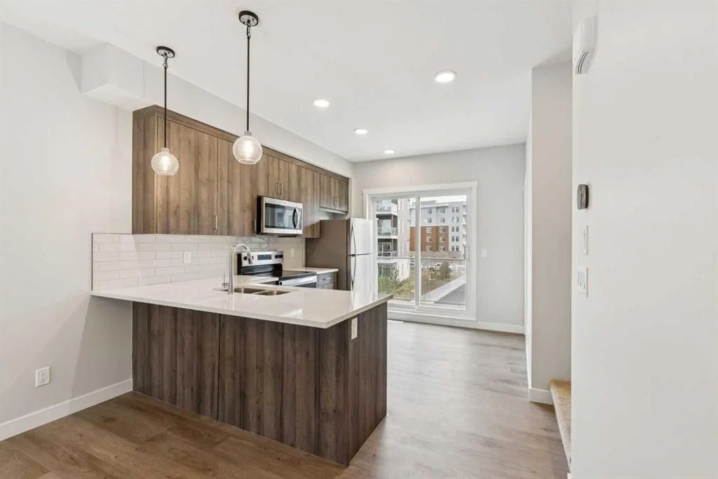 107 Shawnee Square SW, Calgary — main listing photo