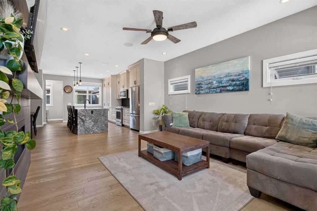 235 Evanscrest Way NW, Calgary — photo 5 of 35