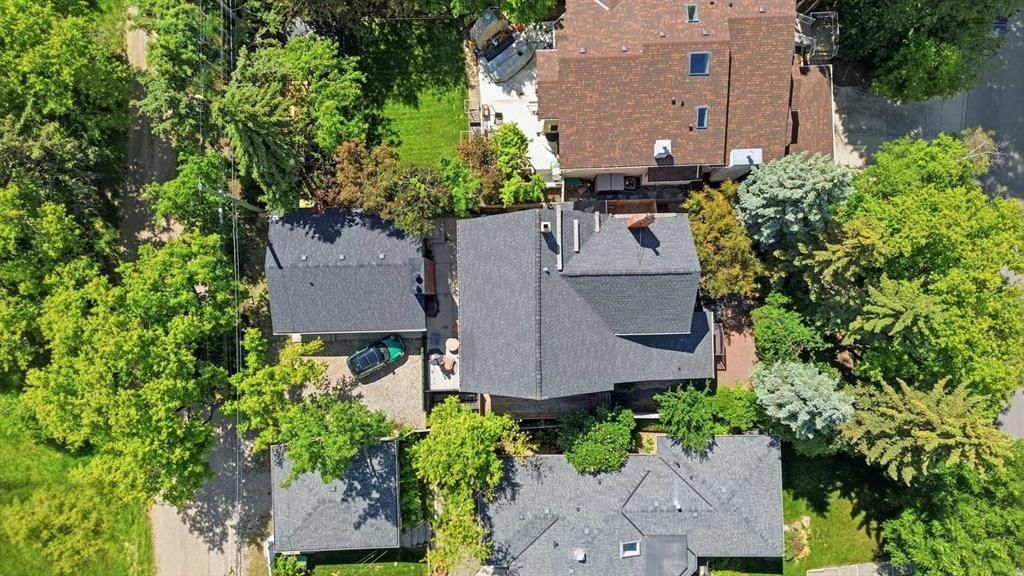 615 Crescent Boulevard SW, Calgary — photo 3 of 50
