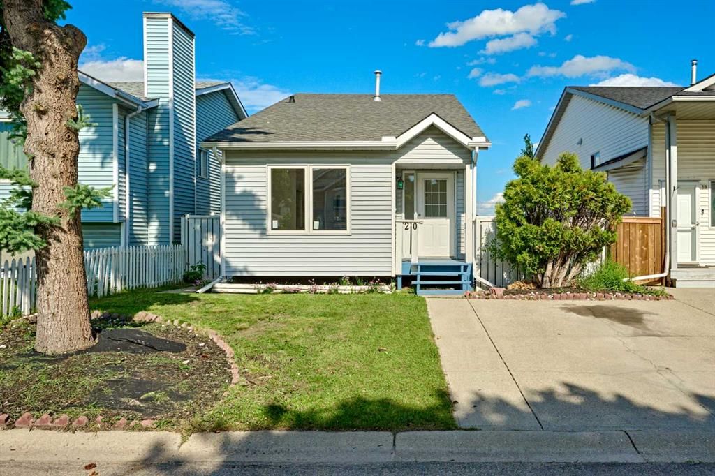 20 Erin Ridge Court SE, Calgary — main listing photo