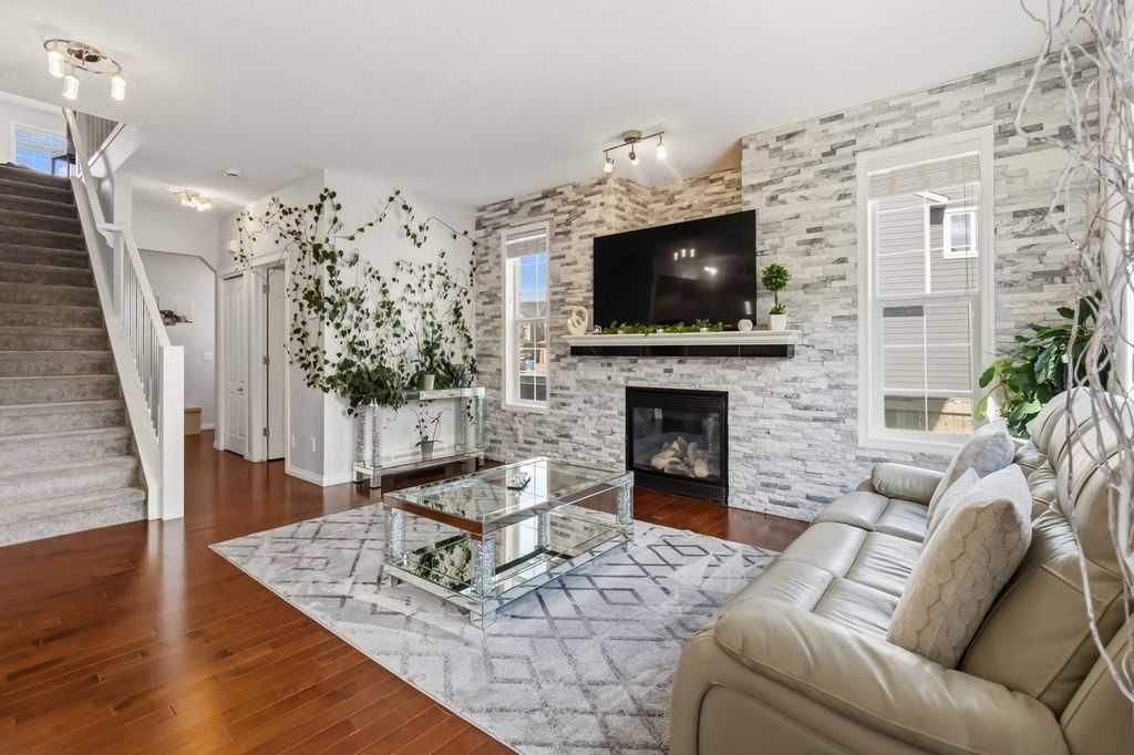 156 Silverado Range Close SW, Calgary — photo 3 of 32