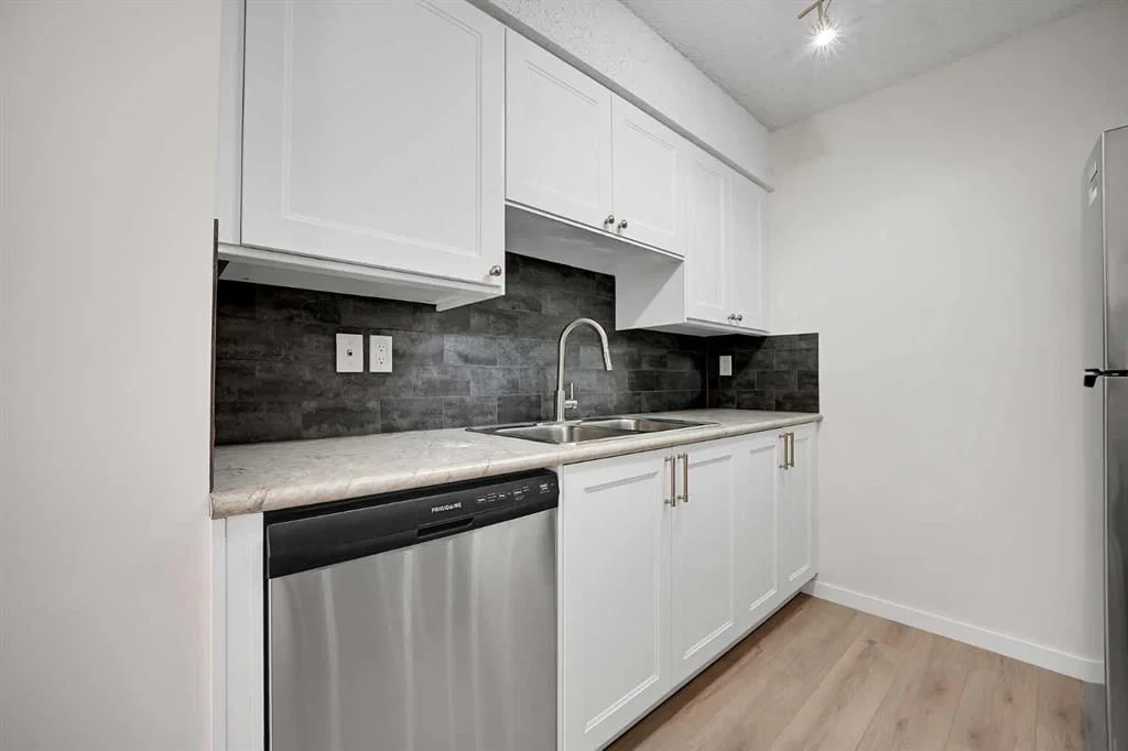1402, 544 Blackthorn Road NE, Calgary — photo 5 of 20