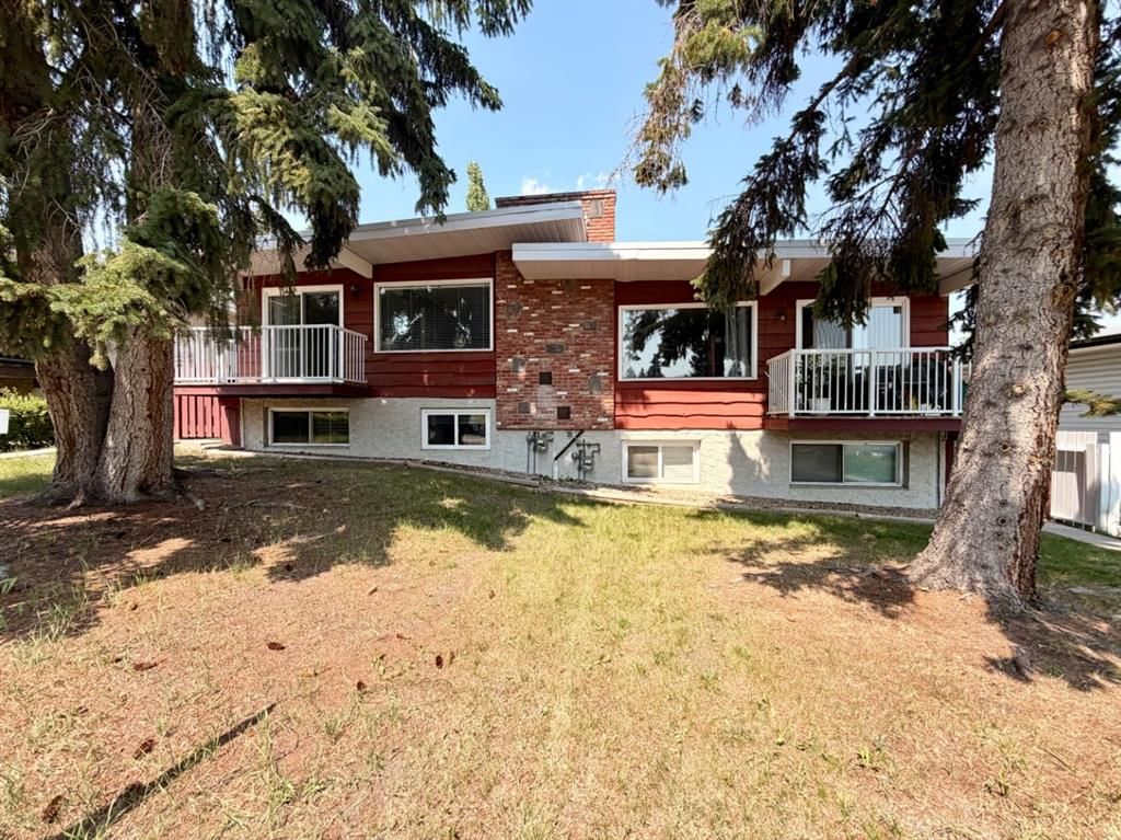 11129 - 11131 Sacramento Drive SW, Calgary — main listing photo