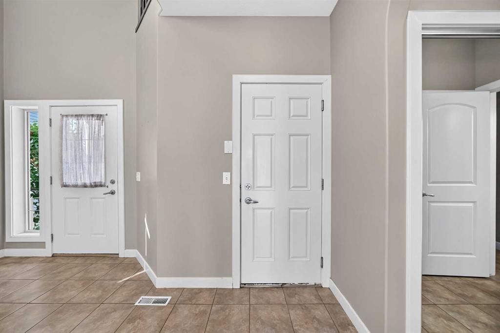 38 Everwoods Link SW, Calgary — photo 5 of 50